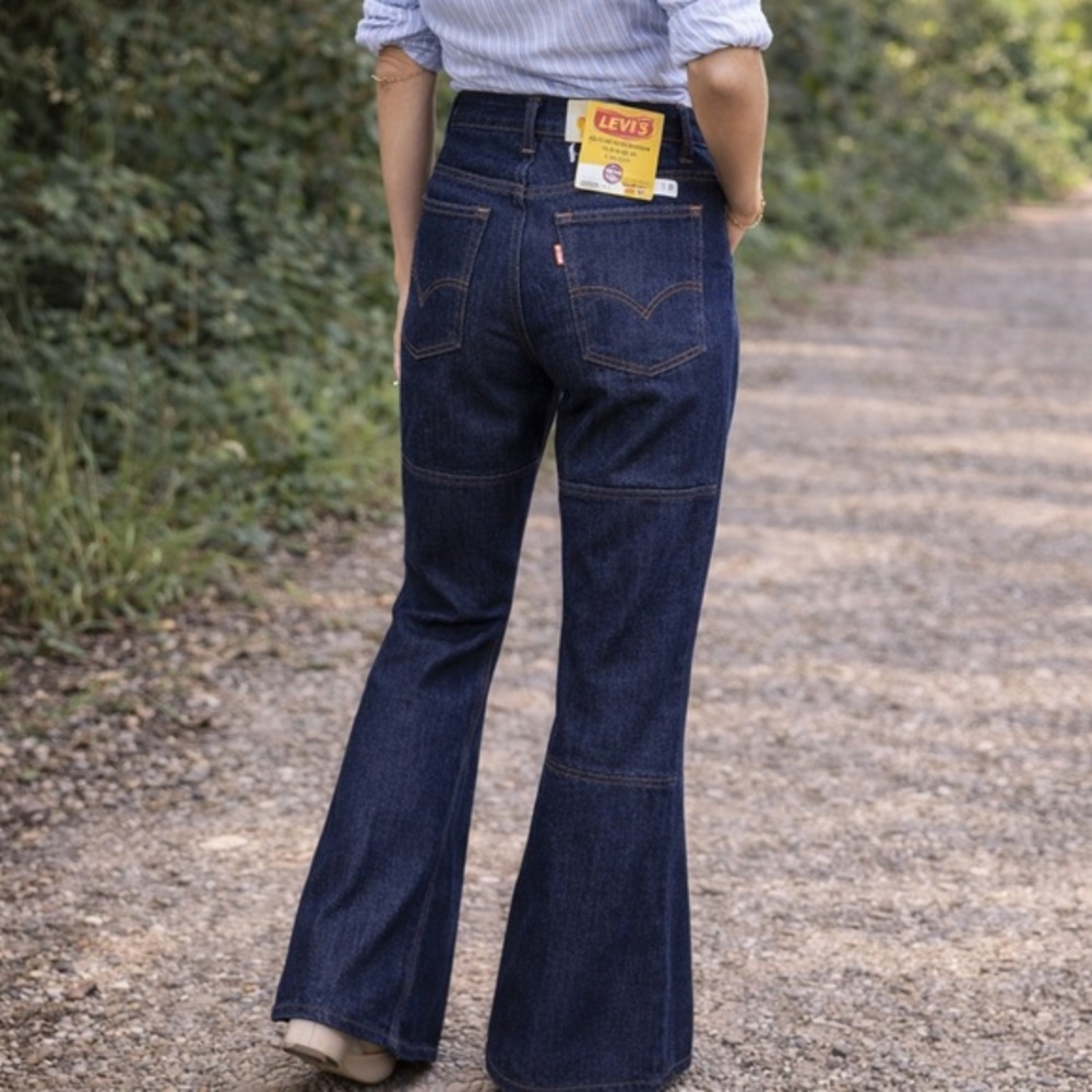 Vintage new desdstock Levi’s Double Knee Bell Bottom Jeans 70s Dark Denim 24 raw